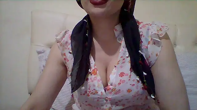 Snapshot of busex25 chatting on 06-12-26, 09:12 busex25 online show from 06-12-26, 09:12