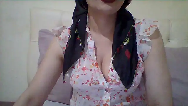 Snapshot of busex25 chatting on 06-18-26, 09:31 busex25 online show from 06-18-26, 09:31