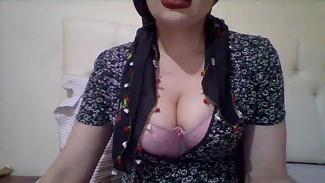 Snapshot of busex25 chatting on 06-07-26, 08:58 busex25 online show from 06-07-26, 08:58