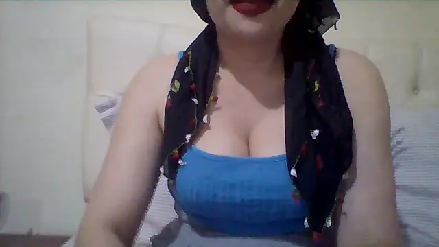 Snapshot of busex25 chatting on 06-06-26, 09:20 busex25 online show from 06-06-26, 09:20