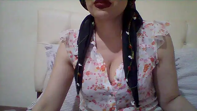 Snapshot of busex25 chatting on 06-11-26, 09:12 busex25 online show from 06-11-26, 09:12