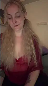 LoveAliceXXX online show from 04-16-26, 11:51