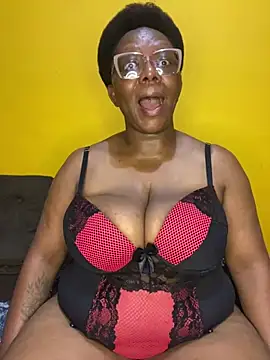Snapshot of BoobsQueeen chatting on 07-18-26, 02:09 BoobsQueeen online show from 07-18-26, 02:09