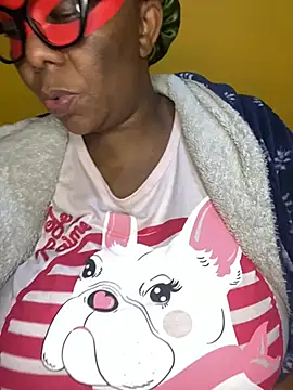 BoobsQueeen online show from 05-28-26, 03:47