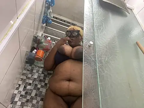 BoobsQueeen online show from 05-10-26, 08:33