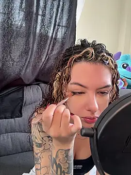 Snapshot of Amber-fire chatting on 04-28-26, 01:59 Amber-fire online show from 04-28-26, 01:59