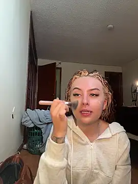 Snapshot of Amber-fire chatting on 05-24-26, 07:36 Amber-fire online show from 05-24-26, 07:36