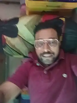 Snapshot of herochoclateboy chatting on 05-17-26, 05:07 herochoclateboy online show from 05-17-26, 05:07