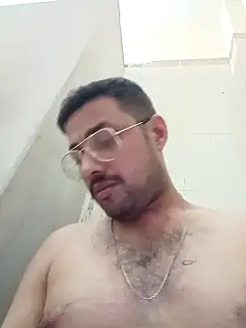 Snapshot of herochoclateboy chatting on 05-05-26, 05:16 herochoclateboy online show from 05-05-26, 05:16