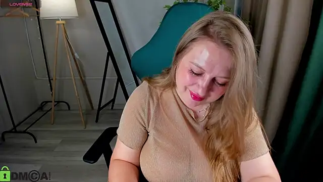 CleoXotie online show from 06-21-26, 10:54