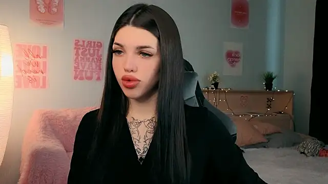 Snapshot of molly_rettyy chatting on 05-09-26, 04:38 molly rettyy online show from 05-09-26, 04:38