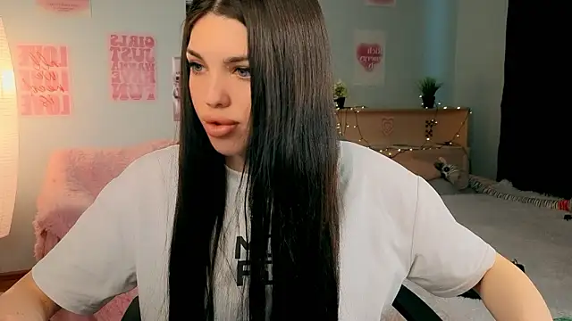 molly rettyy online show from 03-30-26, 04:47