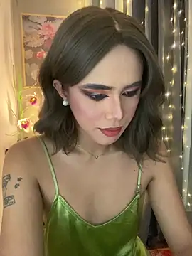 Snapshot of _Flirtyprincess_ chatting on 05-13-26, 01:18 Flirtyprincess online show from 05-13-26, 01:18