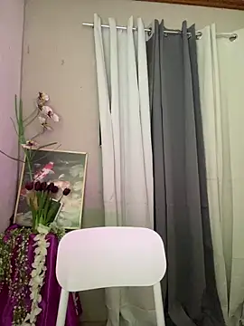 Snapshot of _Flirtyprincess_ chatting on 04-09-26, 05:42 Flirtyprincess online show from 04-09-26, 05:42