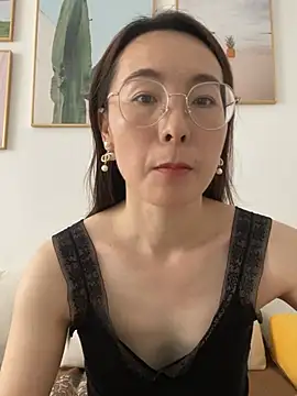 Snapshot of you-520 chatting on 07-11-26, 02:12 you-520 online show from 07-11-26, 02:12