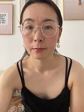 Snapshot of you-520 chatting on 05-24-26, 04:12 you-520 online show from 05-24-26, 04:12