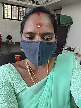 Snapshot of Tamil_Sangeetha chatting on 07-07-26, 11:03 Tamil Sangeetha online show from 07-07-26, 11:03