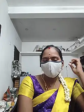 Snapshot of Tamil_Sangeetha chatting on 06-10-26, 01:23 Tamil Sangeetha online show from 06-10-26, 01:23