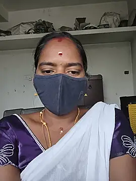 Snapshot of Tamil_Sangeetha chatting on 07-15-26, 05:47 Tamil Sangeetha online show from 07-15-26, 05:47