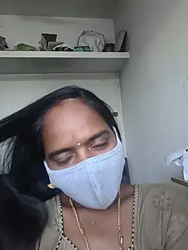 Snapshot of Tamil_Sangeetha chatting on 07-13-26, 11:31 Tamil Sangeetha online show from 07-13-26, 11:31