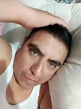 Snapshot of Manuel3910 chatting on 05-30-26, 10:15 Manuel3910 online show from 05-30-26, 10:15