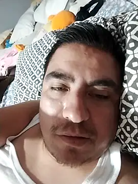 Snapshot of Manuel3910 chatting on 05-27-26, 01:37 Manuel3910 online show from 05-27-26, 01:37