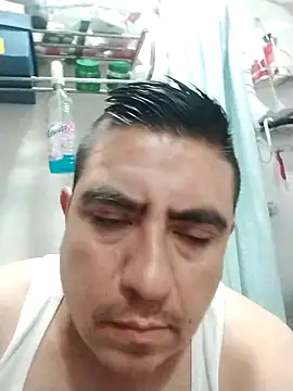 Snapshot of Manuel3910 chatting on 06-05-26, 01:10 Manuel3910 online show from 06-05-26, 01:10