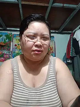 Snapshot of Monglan-c chatting on 06-15-26, 12:12 Monglan-c online show from 06-15-26, 12:12