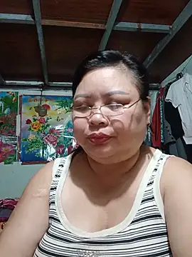 Snapshot of Monglan-c chatting on 06-19-26, 12:49 Monglan-c online show from 06-19-26, 12:49