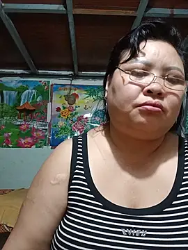 Snapshot of Monglan-c chatting on 06-12-26, 06:33 Monglan-c online show from 06-12-26, 06:33