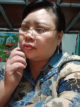 Snapshot of Monglan-c chatting on 06-11-26, 02:53 Monglan-c online show from 06-11-26, 02:53