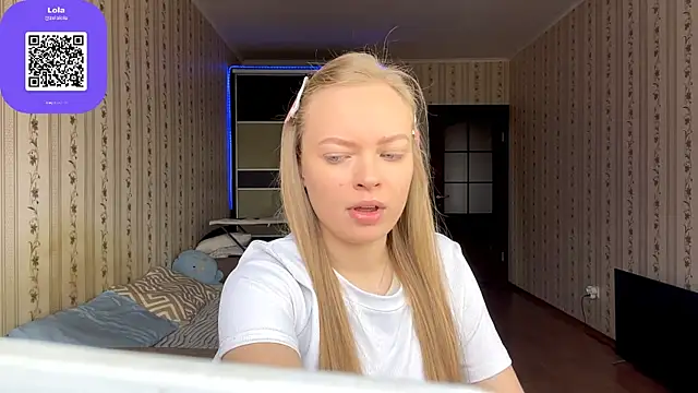 LolaZola online show from 04-18-26, 08:05