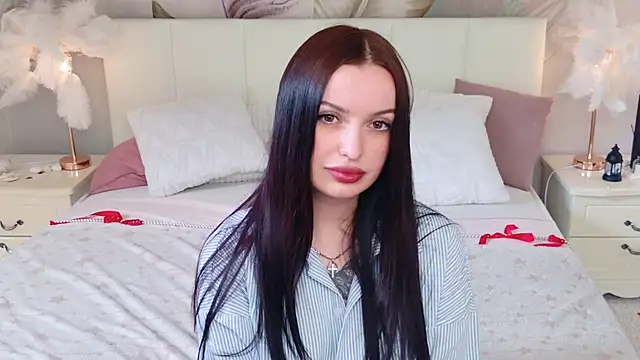 Snapshot of Dina_Glow chatting on 06-12-26, 12:47 Dina Glow online show from 06-12-26, 12:47