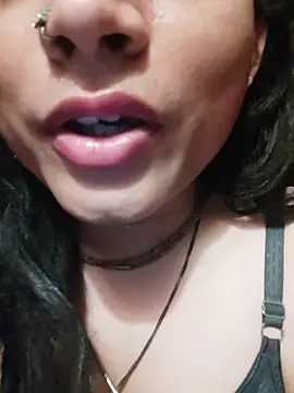 Snapshot of SweetTsAngel chatting on 04-18-26, 07:07 SweetTsAngel online show from 04-18-26, 07:07