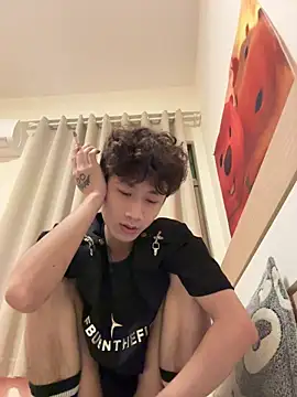 Snapshot of sexyboy-3525 chatting on 05-14-26, 07:27 sexyboy-3525 online show from 05-14-26, 07:27