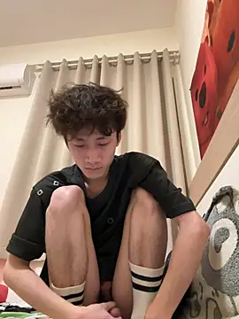 Snapshot of sexyboy-3525 chatting on 05-07-26, 04:32 sexyboy-3525 online show from 05-07-26, 04:32