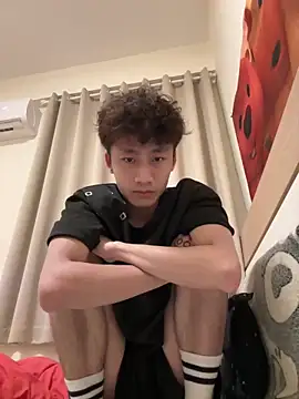 Snapshot of sexyboy-3525 chatting on 04-08-26, 11:17 sexyboy-3525 online show from 04-08-26, 11:17