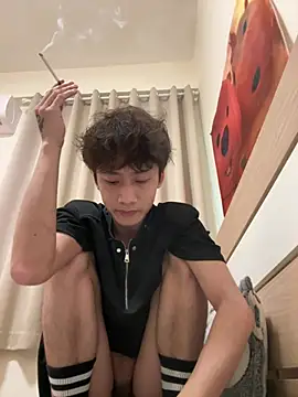 Snapshot of sexyboy-3525 chatting on 05-11-26, 04:14 sexyboy-3525 online show from 05-11-26, 04:14