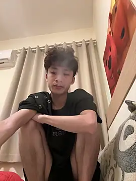 Snapshot of sexyboy-3525 chatting on 04-10-26, 05:58 sexyboy-3525 online show from 04-10-26, 05:58