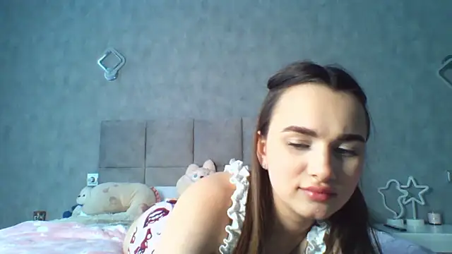 AlinaLuxxx online show from 04-07-26, 03:14