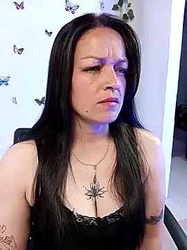 Snapshot of Isa_bluee chatting on 04-03-26, 12:39 Isa bluee online show from 04-03-26, 12:39