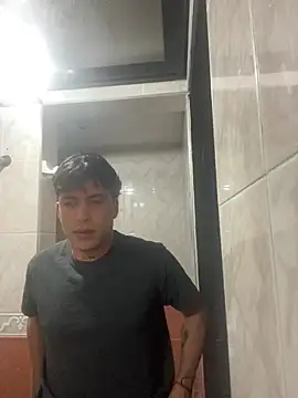 Snapshot of nico_herrera__ chatting on 06-25-26, 02:09 nico herrera online show from 06-25-26, 02:09
