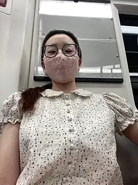Snapshot of meimeibuguai chatting on 06-04-26, 12:10 meimeibuguai online show from 06-04-26, 12:10