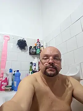 Cristo1982 online show from 04-17-26, 06:11