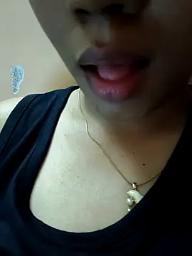 Snapshot of chocolate_sophia chatting on 05-09-26, 12:52 chocolate sophia online show from 05-09-26, 12:52