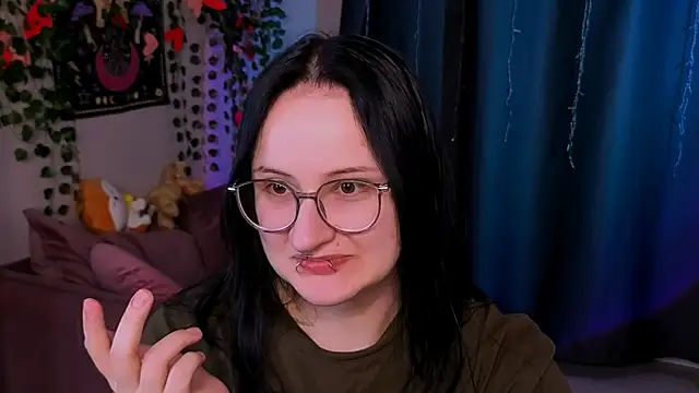 Snapshot of Ame_Core chatting on 04-14-26, 09:31 Ame Core online show from 04-14-26, 09:31