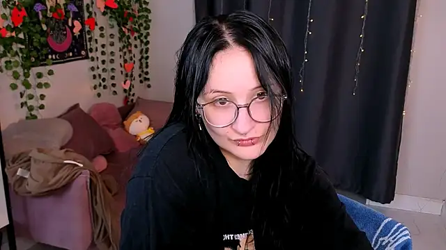 Snapshot of Ame_Core chatting on 04-12-26, 08:45 Ame Core online show from 04-12-26, 08:45