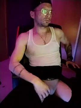 Snapshot of Tu-TeNtaciOn00 chatting on 03-31-26, 11:51 Tu-TeNtaciOn00 online show from 03-31-26, 11:51