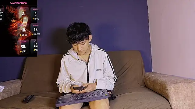 eros fangs online show from 04-02-26, 12:18