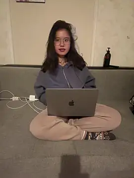 Snapshot of Z_Milll chatting on 05-11-26, 06:05 Z Milll online show from 05-11-26, 06:05